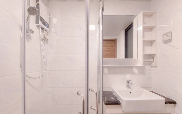 Good Deal And Spacious 3Br Sky House Bsd Apartment