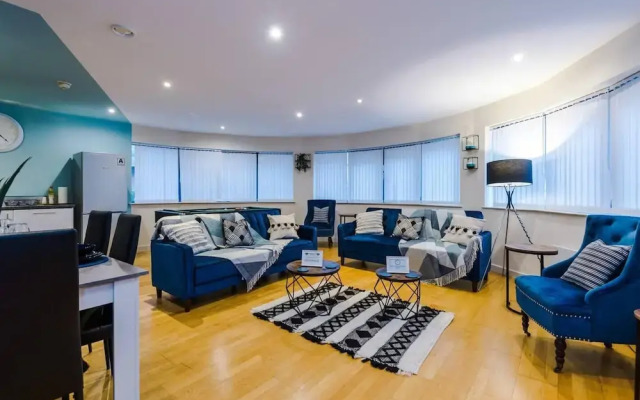 Impeccable 2-bed Apartment in Liverpool