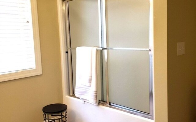 The White - 3 Br Home