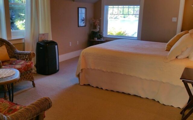 Waterfront Inn