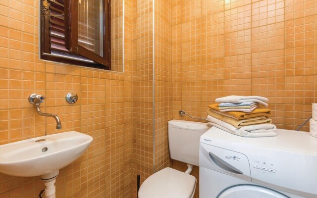 Awesome Home in Klenovica With Wifi and 2 Bedrooms