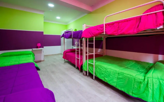 Shiku Hostel
