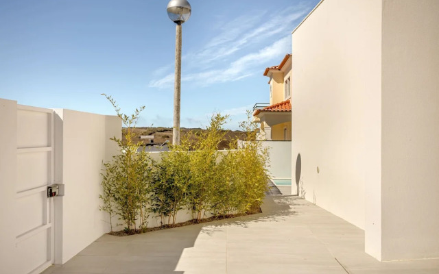 Ericeira Modern Bright With Pool by Homing
