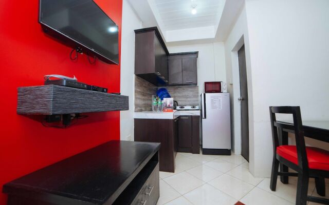 RedDoorz near McArthur Highway