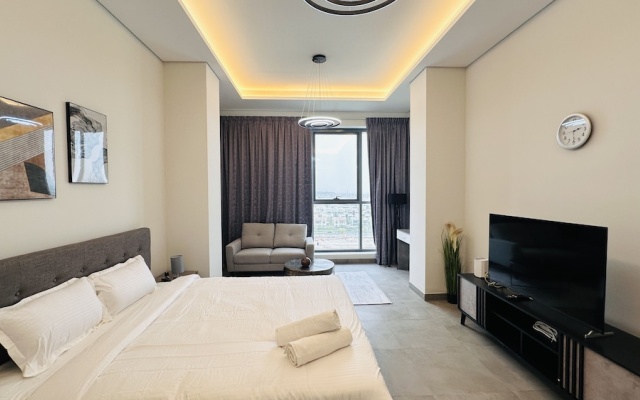 Upscale Studio Apartment Palm View with Big Balcony Free Parking by Belvilla — фото 5