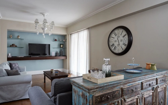 Fabulous 3 Bedroom Apartment near Kalimarmaro