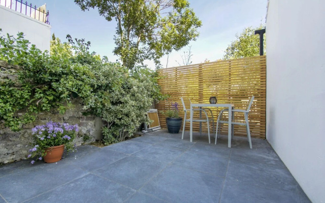 Buckingham Patio Apartment Central by Brighton Holiday Lets