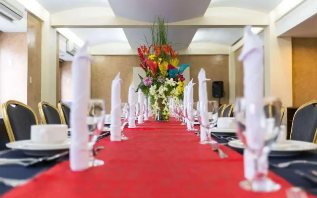 Microtel By Wyndham Batangas