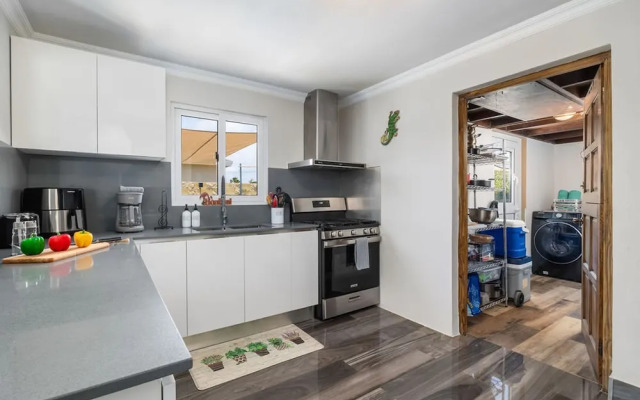 3br2ba Great Location Private Pool Amenities