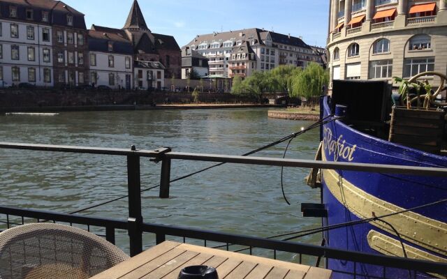 Appt lumineux & belle vue sur les quais