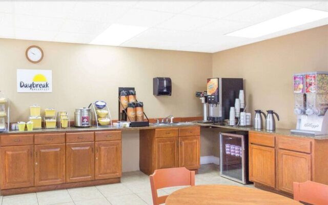 Days Inn by Wyndham Albany