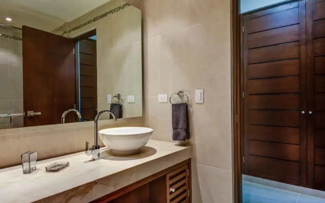 Blue Beach 2 BRM apt sleeps 5