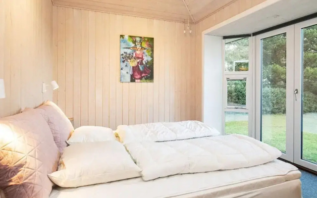 6 Person Holiday Home in Blavand