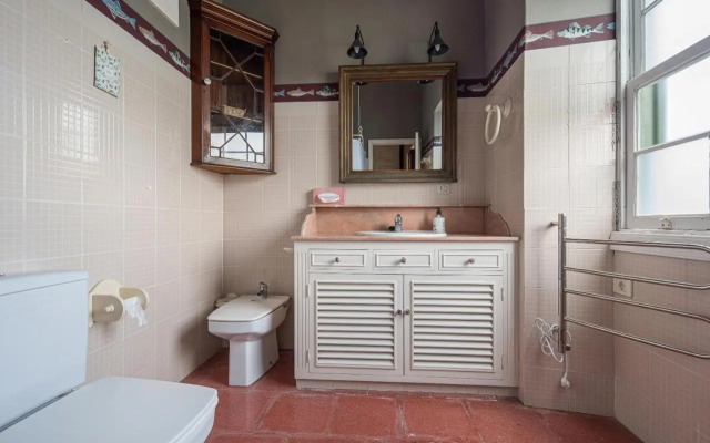 Rural House Los Orovales with Terrace and Parking