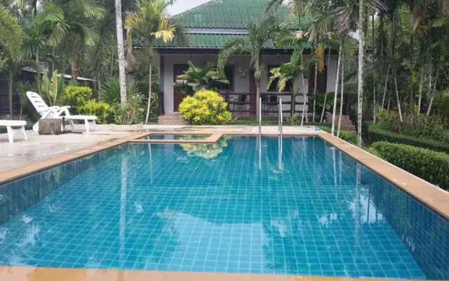 Ruenchan Resort at Saithai