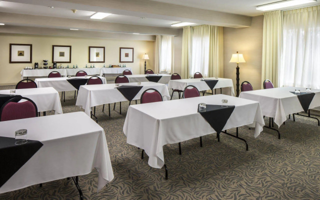 DoubleTree by Hilton Portland - Tigard