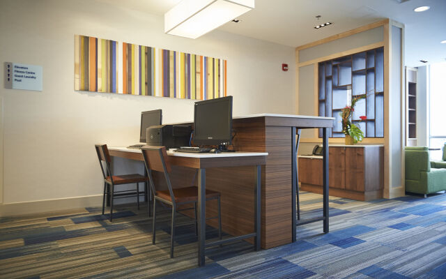 Holiday Inn Express & Suites St John's Airport by IHG