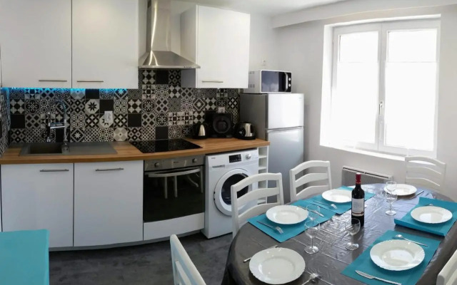 TERRASSE -100 m PLAGE - GRAND APPARTEMENT-8 PERS