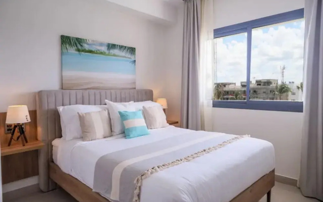 Elegant and Spacious Penthouse With Ocean View