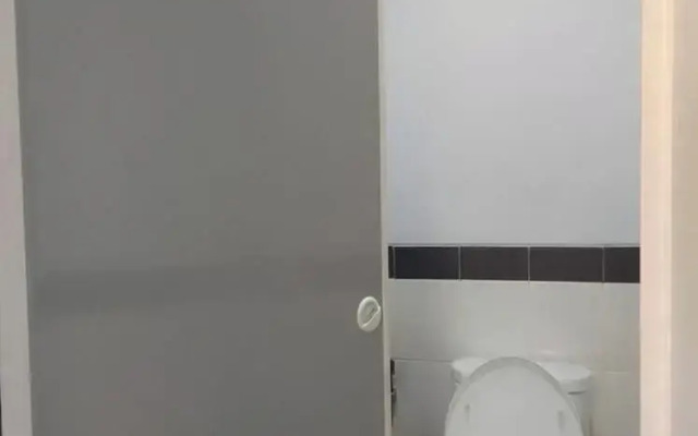 OYO 94107 Nomira Guest Room