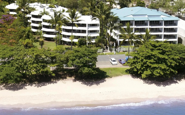 Roydon Beachfront Apartments