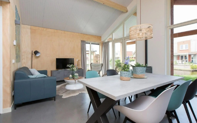 Bungalow With a Terrace Near the Sneekermeer