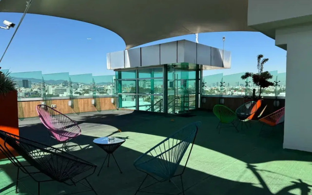 Beautiful and Comfortable Rooftop Suite