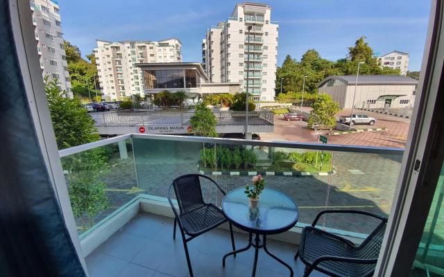 Cameron Mossy Home @ Quintet