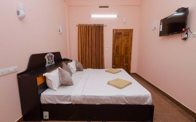 Adona Residency - Hostel