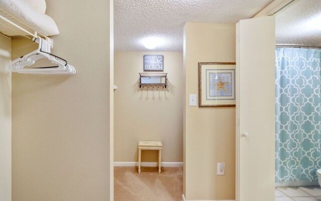 Shoreline 1055 Condo by RedAwning