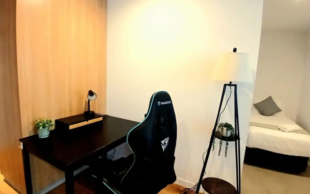 ReadySet Apartment at Midtown