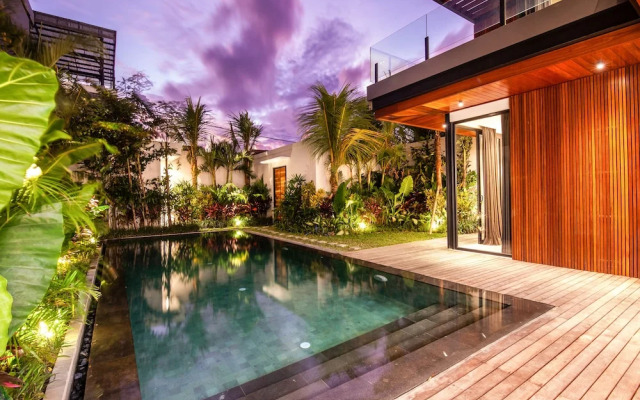 Elegant 5BR Villa Beach at 200m Canggu