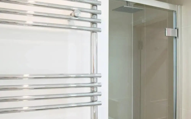 2 Bedroom Apartment Close to Clapham Junction Station