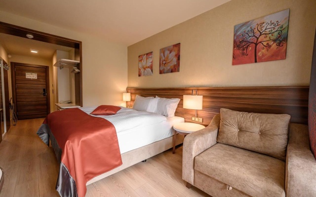 Sunday Schwarzbachtal Hideaway Resort