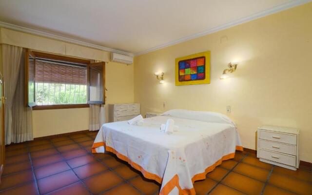 Villa Cantallops