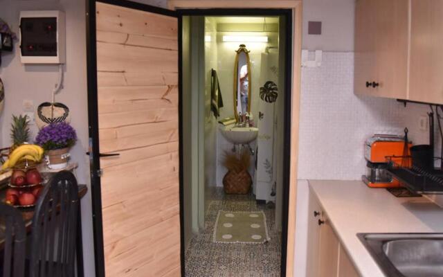 Hospitality in Mythical and Historical Peloponnese1