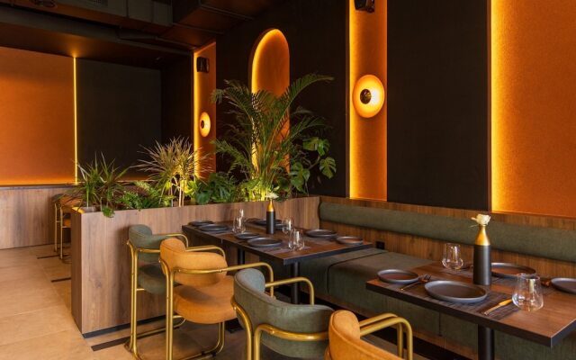 Diagonal Hotel