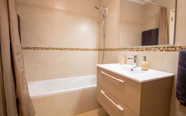 102 Hibiscus Monte Dourado