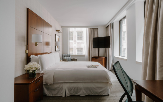 Club Quarters Hotel, Central Loop, Chicago