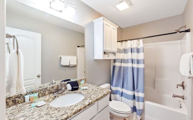 Latitude Adjustment - Private Pool/elevator!