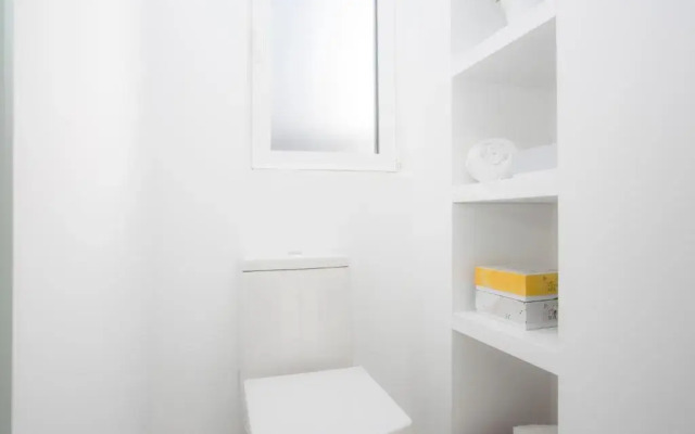 Singularstays Roger De Flor