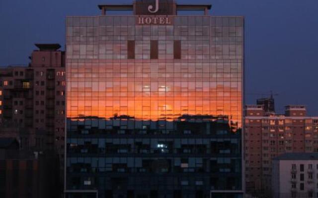 J Hotel