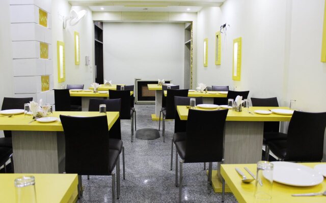 Oyo Rooms Yamuna Kinara Road