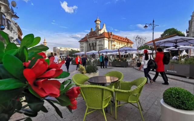 Piata Ovidiu 14