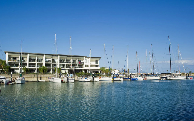 Blue on Blue Superior Studio Room 1221