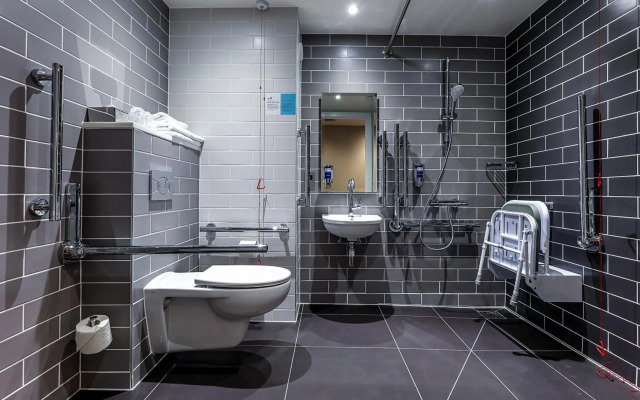 Holiday Inn Express Bicester by IHG