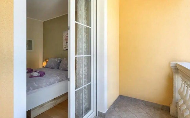Premium Apartment With Patio