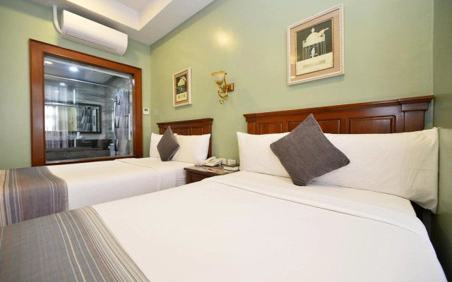 Paragon Hotel and Suites