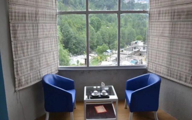 OYO 19766 Hotel Manali Palace