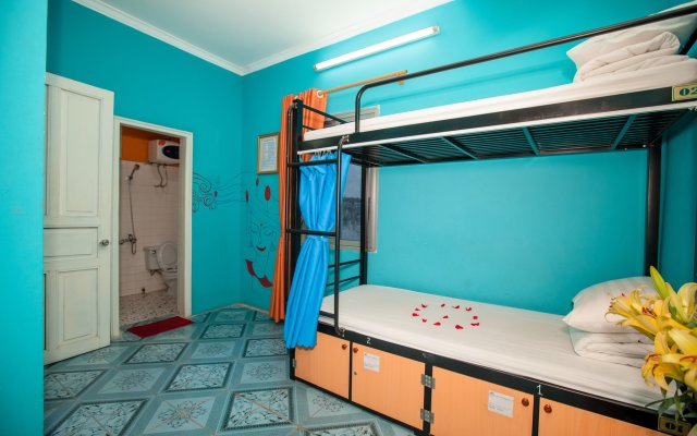 Halong Party Hostel